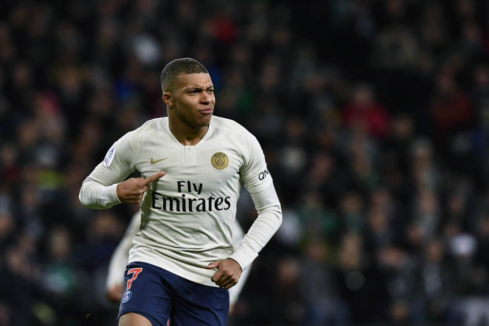 博主：严鼎皓无限接近加盟铁人，铁人能提供主力位置和稳定薪资